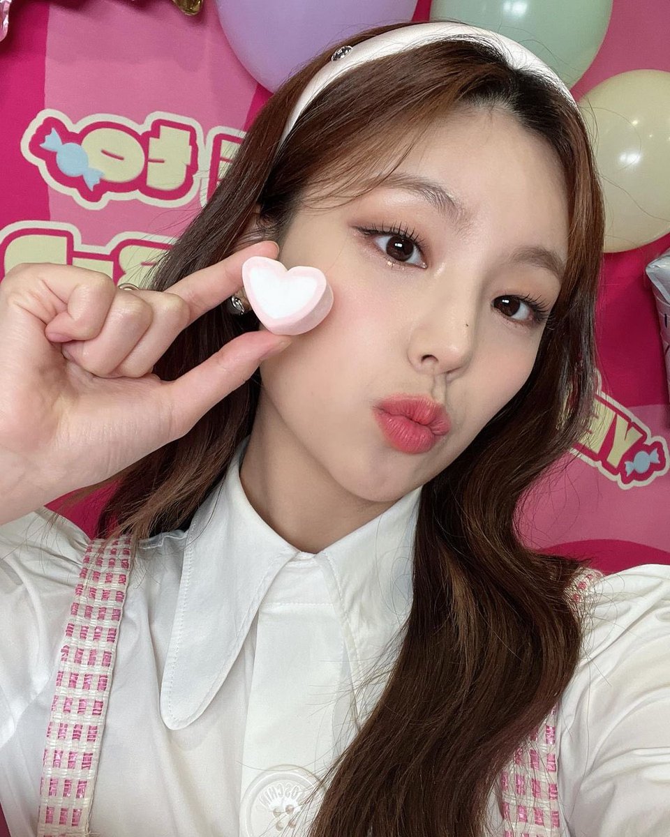 yejigallery's tweet photo. instagram update https://t.co/nfbHSAzzyO