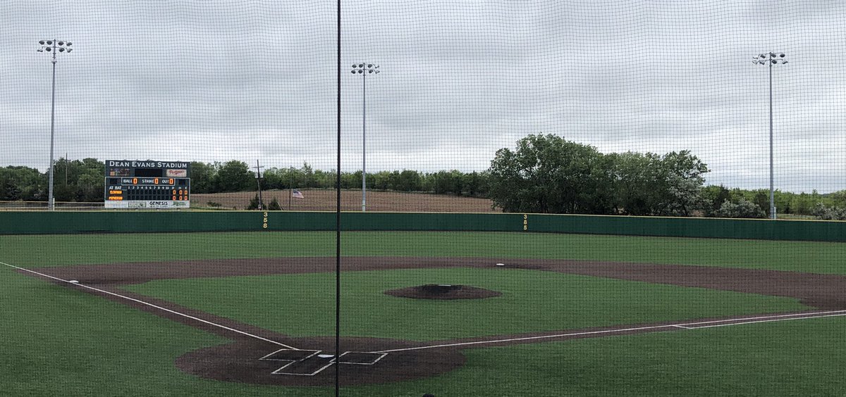 Play ball, Wildcats!!!  ❤️🖤❤️ <a href="/BruceLolling/">Bruce Lolling</a> <a href="/erinmichele1976/">Erin Nichols</a> <a href="/JeniferLDavis1/">Jenifer Davis</a> #USD490proud