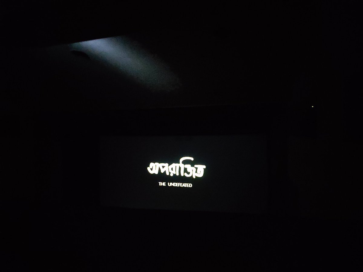Sappy_Mandy97's tweet photo. #Aparajito movie review🎬

A terrific and real life performance by @JeetuPaul as the legendary #satyajitray and his struggle in depicting #patherpachanli in the silver screen breaking all stereotypes in bengali film industry. The film is shot in monochrome. 
#anikdutta https://t.co/pgMH6FfMFH