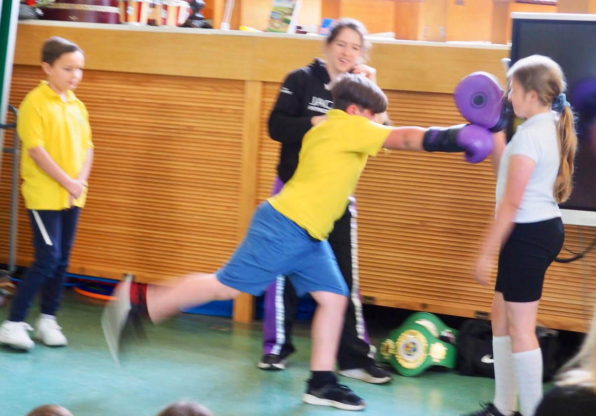 WittershamCEP's tweet photo. What an amazing time Wittersham pupils had with the GB Kickboxing champion visiting our school @FightingFitJess 
Jess inspired the children to - Think Big - Start Small - Never Give Up! @sportsfs https://t.co/1A1KgnIMW4
