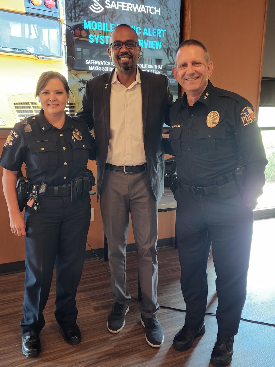 IanAMoffett1's tweet photo. Presented North Texas Police Chiefs Association on School Safety and Alyssa's Law mandates.
@remstacenter 
@TheIACP 
@COPSOffice 
@SaferWatchApp 
@StandWParkland 
@lorialhadeff 
@NTPCA https://t.co/xTxyMxDUtH