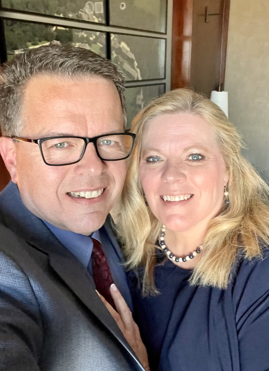 StaceyMurphy's tweet photo. Today I am thankful to be celebrating 32 years married to this sweet lady. She is a #greatblessing for whom I #thankGod every day https://t.co/EN4hwNfcgL