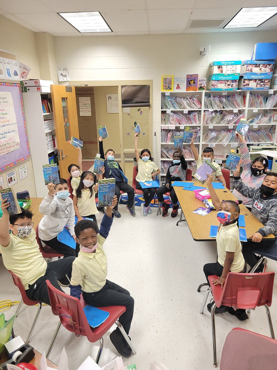 RosaParks_PGCPS's tweet photo. #BookClubtime be like.....scholars engaged in the Magic Tree House series chapter books and learning to have rich literature circle discussions. Happy Thursday! ❤️ #readersbecomingleaders #readingrocks #pgcpsproud #titleoneproud @pgcps @Title1_PGCPS https://t.co/ZtglwBE2gB