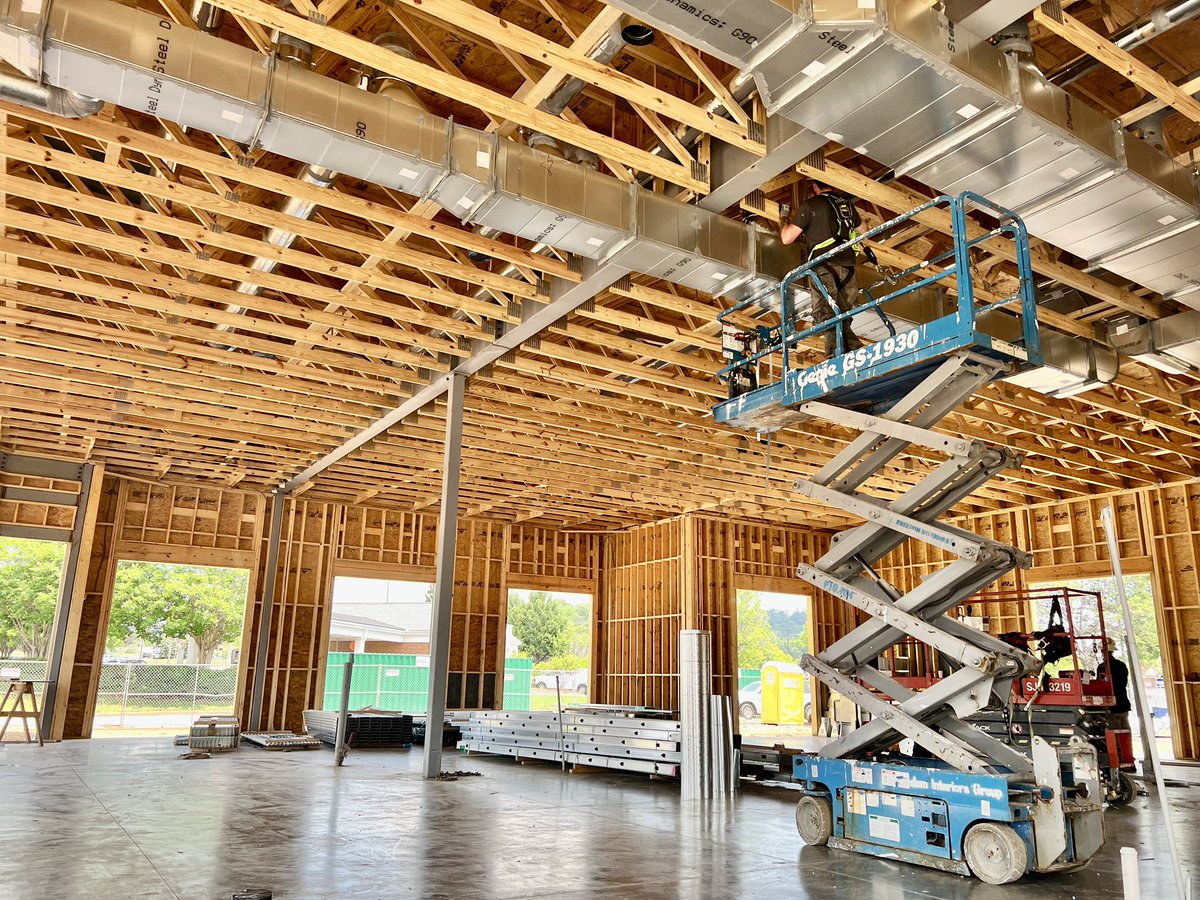 DavieConstNC's tweet photo. We’re making it twice as convenient for @Truliant and its members in Greenville, SC, by building two new locations. Not surprising, since this city is one of the 10 fastest growing in the US! #creditunion #greenville #buildmybank #construction #daviedelivers https://t.co/5dFzFOAjSE