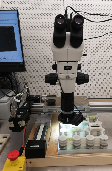 bessonmarc's tweet photo. 🥳Very proud to present you Ellie, the protist whisperer in @DrChrisClements lab, and Elly, the program I have developed to control our robotic gantry 🤖, microscope camera 🎥, and ring light (arduino) 🔦, to automatically monitor freshwater protist experimental communities 🦠. https://t.co/oaAWwusr5R