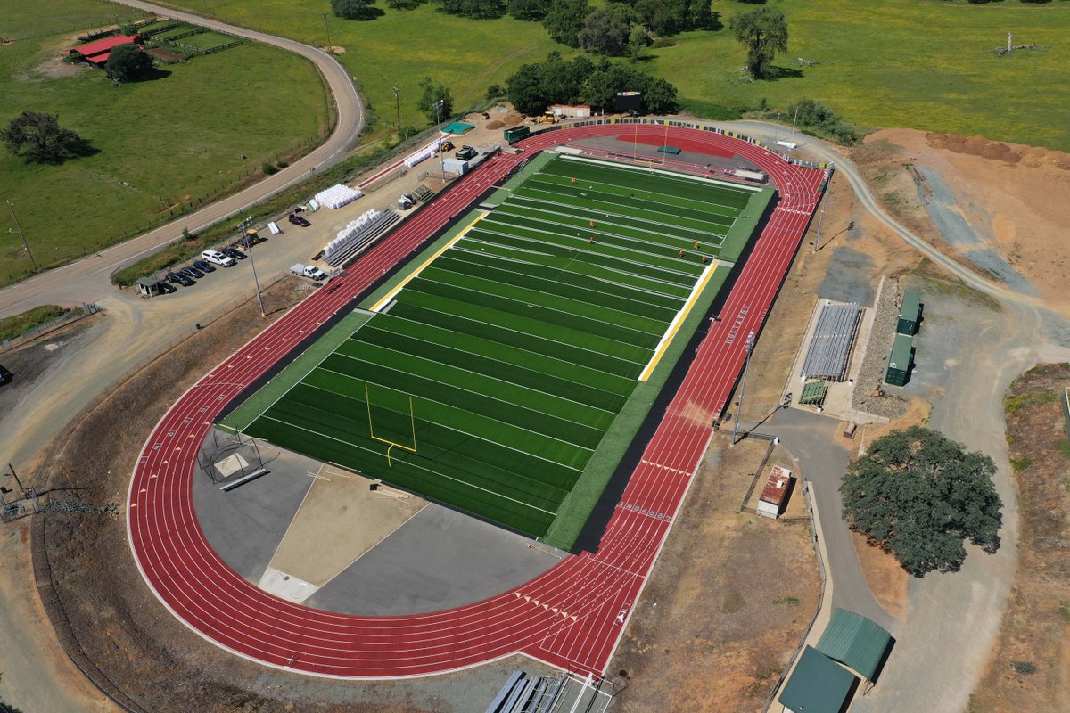 vpgrading's tweet photo. Things are progressing nicely as we install @ArgonautHigh's new @IRONTURFUSA field! By working with us, California schools enjoy having the same team from grading, to install, to maintenance. #Turf #JacksonCA https://t.co/zV7HeXZe25