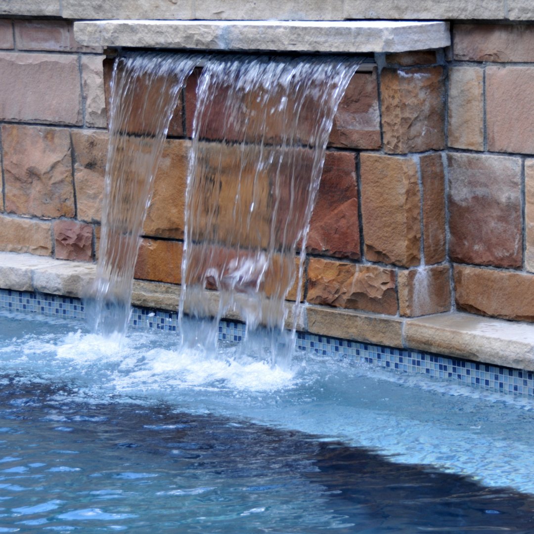 DistinctiveSwim's tweet image. Renovating the pool? Give it a brand new look with a couple of water features! Waterfalls and fountains are popular choices. #TipTuesday #PoolTipTuesday #PoolTip ⛲

distinctiveswimmingpools.com