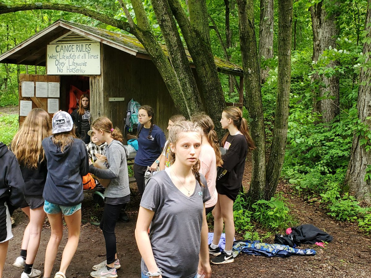 amhamrick1's tweet photo. Finishing up canoeing @Otsego_Grade6 https://t.co/luDpyrmqxQ
