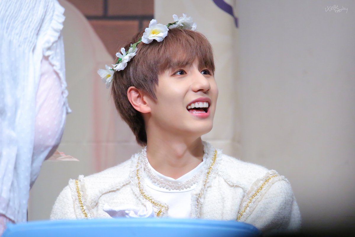 D4freakyKM's tweet photo. 🎨 𝐁𝐅 ¹¹ 𝐓𝐇 𝐀𝐍𝐍𝐈𝐕𝐄𝐑𝐒𝐀𝐑𝐘 🌈 + ¹

��늦게와서 미안합니다,,ㅠ)

#BF_11th_ANNIVERSARY
#BF #동현 #현성 #정민 #영민 #광민 #민우
@BOYF_DH @HS_930609 @BOYF_JM @YM_950424 @KM__950424 @MW_950731 https://t.co/0Dr1zpJcPI