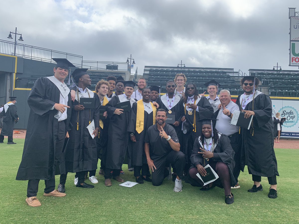 coachholmes54's tweet photo. Proud of this Senior Class! Brought home our first State Championship, was one of the best teams in the State, regardless of classification! Most important, 12 of the 14 are going on to play College athletics! Love these guys!! #ProudCoach #StateChamps #WarEagle https://t.co/VqCOicYvbg