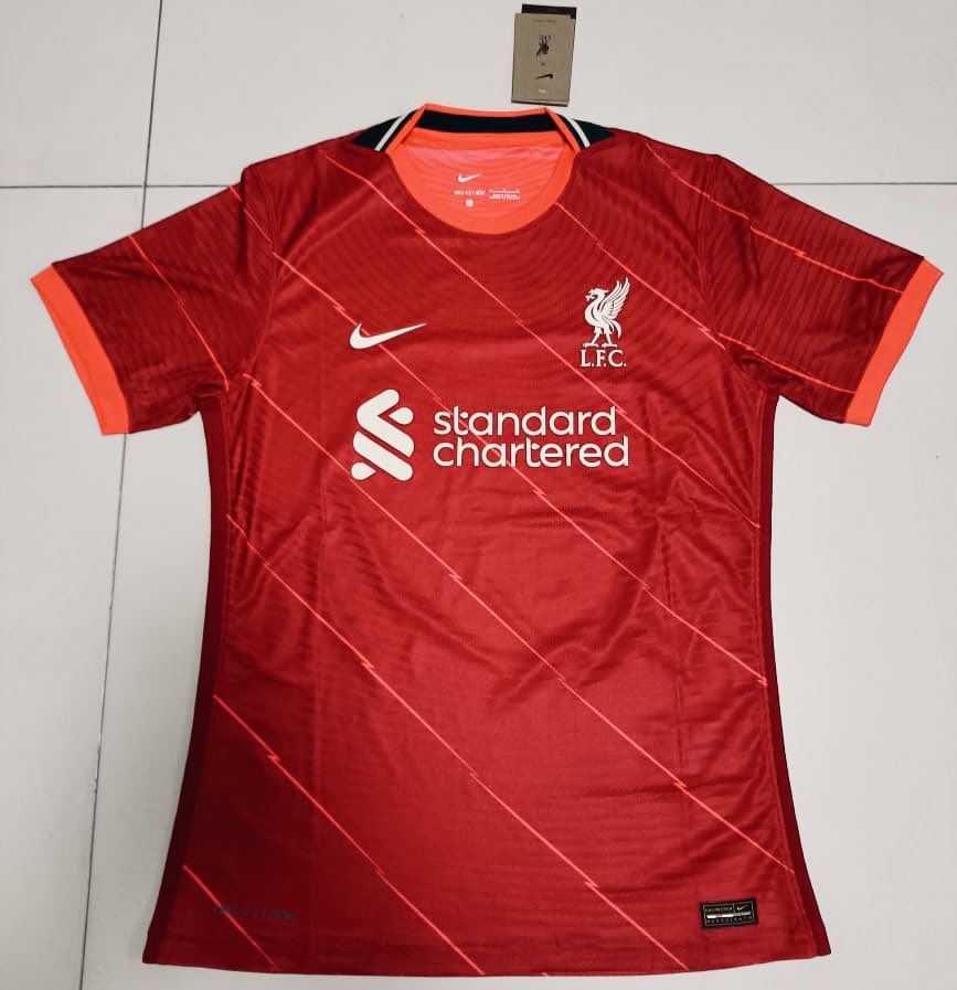 VoxFut's tweet photo. Estamos viviendo la Final de la #UCL en #ConexiónFutVOX y te tenemos las camisas de los 2 finalistas por cortesía de @Hondurasimport1.

Ya lo explicó #ElCampeónDelPueblo en @planetavox, solo deben enviar un tuit con el hashtag de tu equipo:

#ConexiónLiverpool
#ConexiónRealMadrid https://t.co/VUhqnAs7OJ