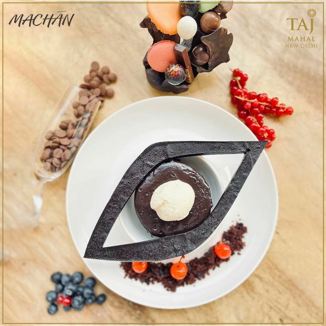 TajMahalHotel's tweet photo. The weekend is almost here and at Taj Mahal, New Delhi, you will feel spoilt for choice with our special epicurean delights - new and evergreen flavours at House of Ming, classics at Varq, and the sumptuous array at Machan.
#Varq #Machan #HouseOfMing #TajHotels #TajMahalNewDelhi https://t.co/q5KSdymn9G