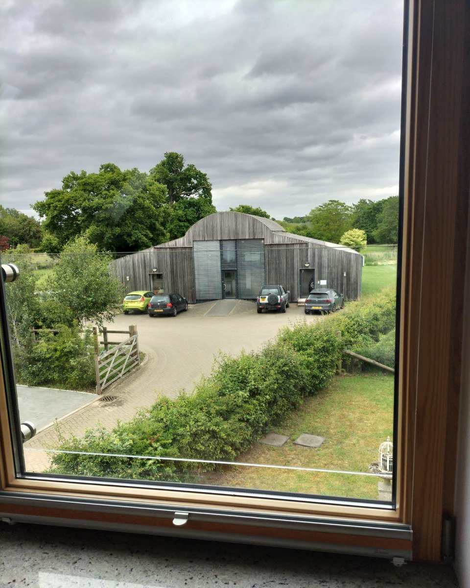 mindrecords21's tweet photo. View from the office today.

There's some mysterious &amp; exciting happenings going on in that studio 🤫 🎶

https://t.co/0BQDBPDzLj

.
.
.
.
.
#decoystudios #decoysound #mindmusic #mindrecords #speaksvolumes https://t.co/df5pjxYAMX