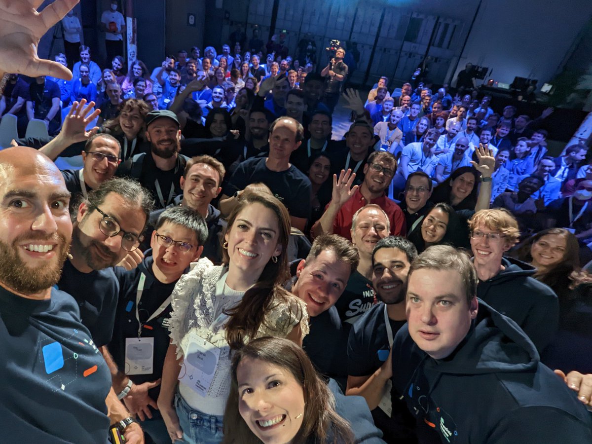 crafty's tweet photo. Great to see old friends and new โจin personโจ at the #AndroidRoadshow London. Thanks for coming and for the great discussions and feedback. ๐ the #AndroidDev community https://t.co/nyUPMRVvFe