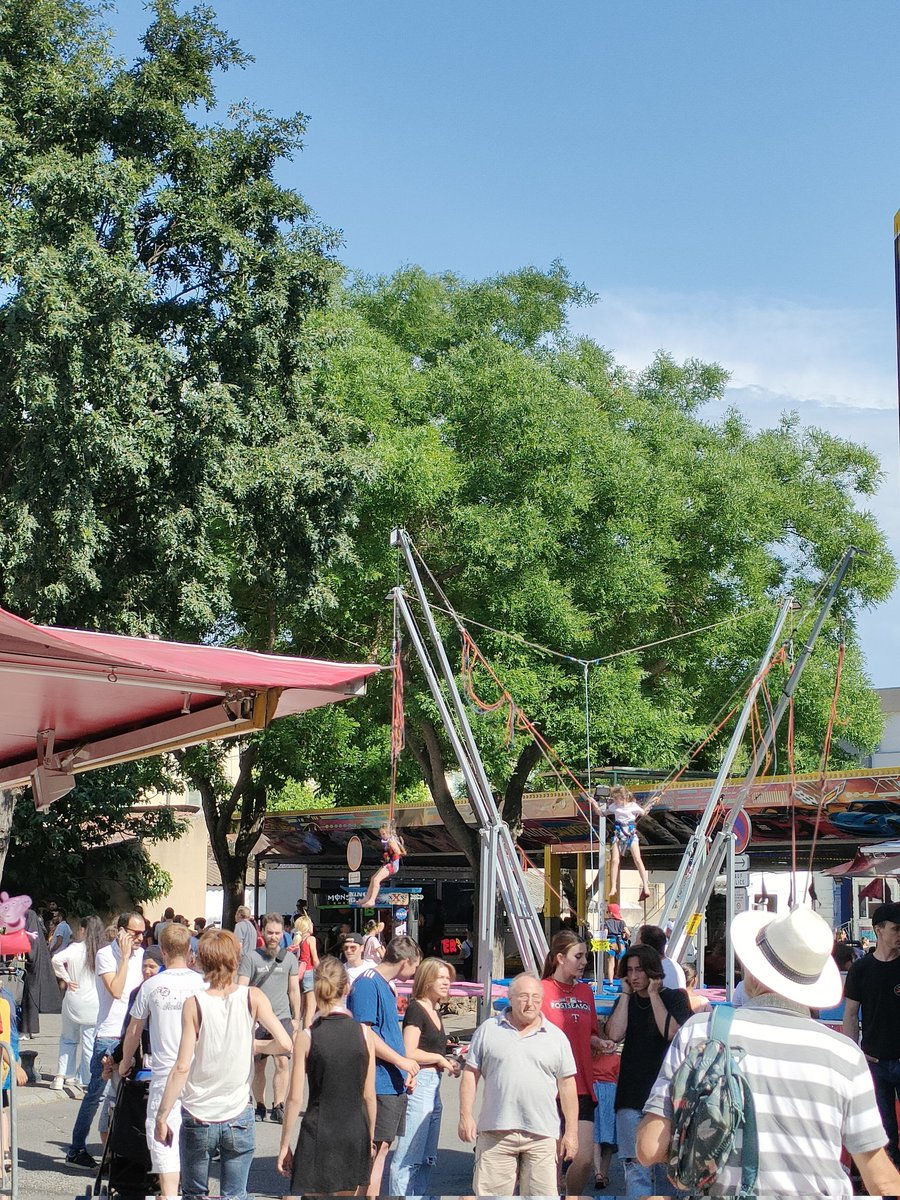 lefebvreZig's tweet photo. Les festivités reprennent #cavaillon #carnaval2022 https://t.co/qrpfs6e4nR