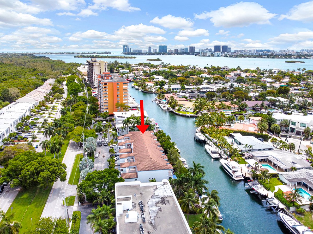 tommybarone305's tweet photo. FOR SALE Magnificent 3bed/3bath waterfront townhouse w 30-foot boat dock, no fixed bridges, ocean access.  Call Realtor Tommy Barone of Global Luxury Realty 305.527.2022
Virtual Tour
https://t.co/YeEU98XPU8
Click below to view the listing information.
https://t.co/iKZE1S53Qm https://t.co/VbVW6Dkk0E