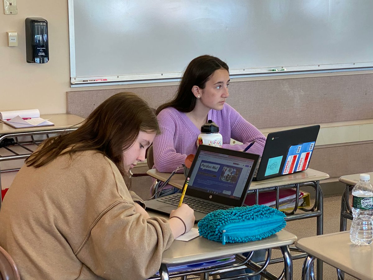 North Andover's students study civics and learn how to #exonerate people who are wrongfully convicted. If only the legislature would listen!
@northandoverma @CharliaBakerMA @senatordizoglio @MassGov
#salemwitchtrials #witchhunt #middleschool #documentary #socialjustice #jointhem