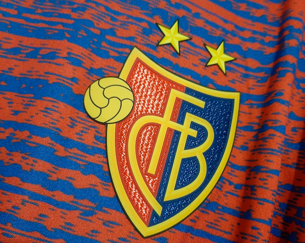 FC Basel is a team playing in the highest league in Switzerland. They won the swiss cup in 2014. This season players signed the football shirt. 

Click on the link in bio and grab the chance to win this signed shirt by donating a min. of £5 to support the projects of "FI9".