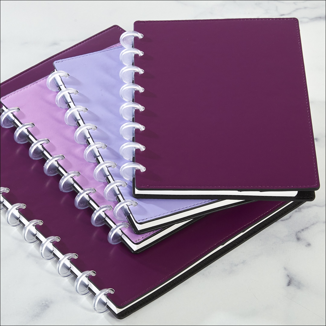 Levenger's tweet photo. The #PurpleMajesty Collection
Let our premium leather alternative notebook and accessories add a touch of majesty to your everyday tasks.
See link: https://t.co/sVnGvADAIB
#circanotebook #discbound #notebook #planner #platinumjubilee #pen #pens #deskorganization #Levenger https://t.co/DKcpBppnDL