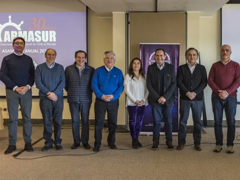 mundomaritimo's tweet photo. #Armasur elige directorio 2022 – 2024 designando por primera vez a una mujer como directora @ArmasurG #MundoMaritimo https://t.co/MEGVdLDXoo https://t.co/EJPjLM591b