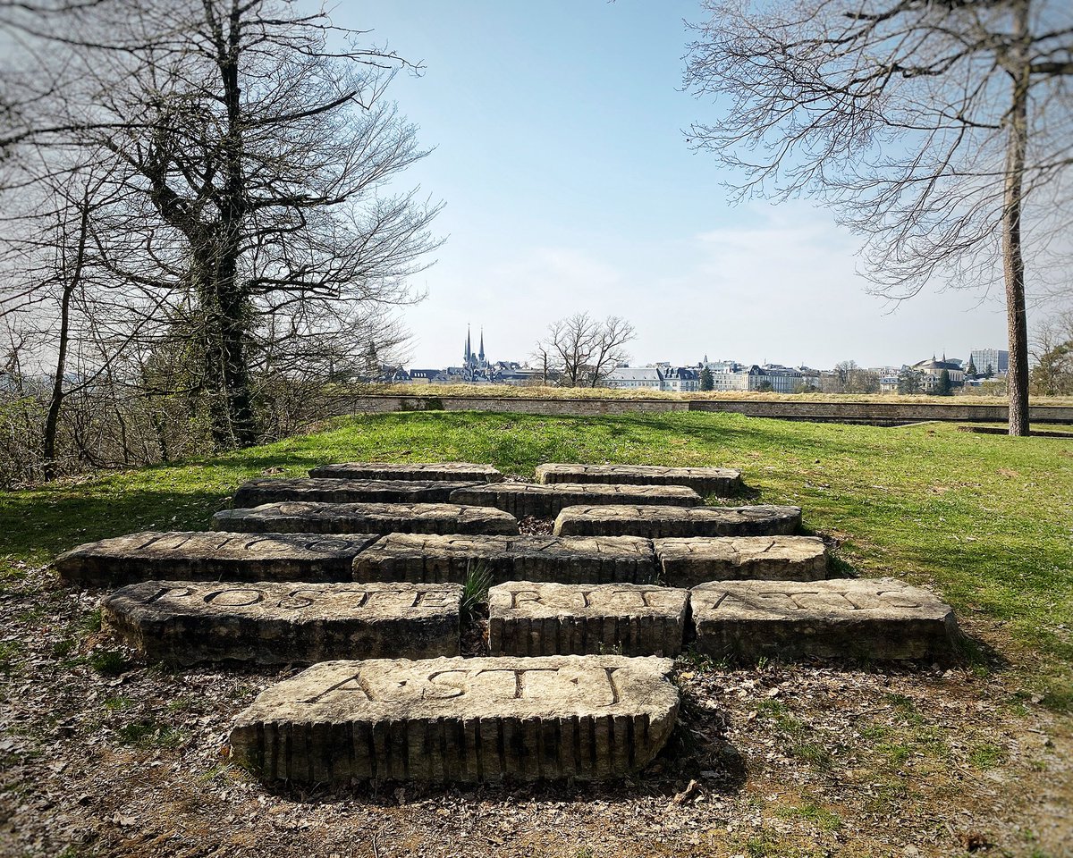 mudamlux's tweet photo. This #MudamCollection work by #IanHamiltonFinlay, can be seen in the #ParkDräiEechelen surrounding the museum. It represents Latin words by #LouisAntoineDeSaintJust, a political orator during the #FrenchRevolution, meaning 'The order of the present is the disorder of the future'. https://t.co/RvRHRt0j9U