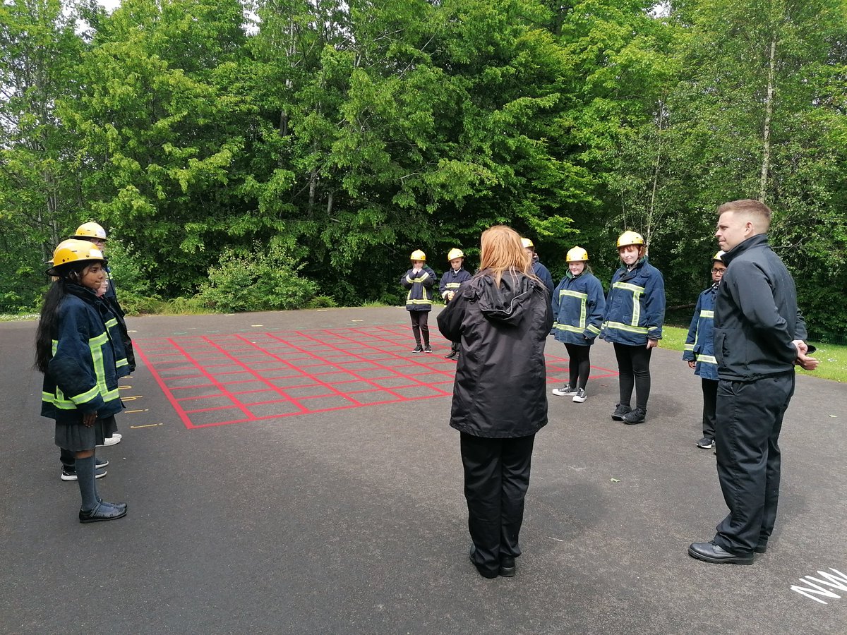 A brilliant day of Junior Fireskills with P7 <a href="/StPaulsHam/">StPaul’sHamilton</a>, covering Fire Safety, Road Safety, Water Safety, Anti-Social Behaviour and First Aid. Thank you for being so enthusiastic and hard-working all day🙂 
Thanks also to Hamilton Blue Watch! 🚒