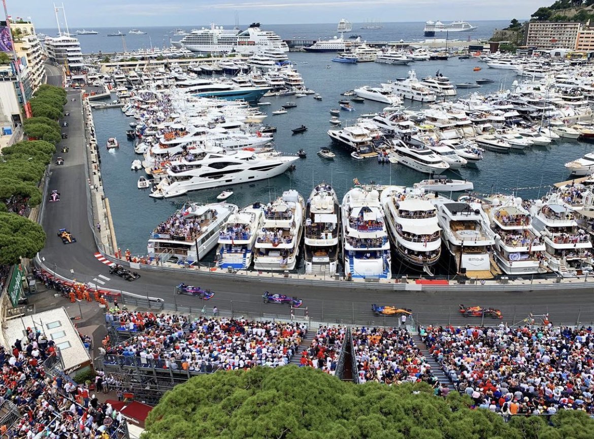 Les équipes #aucop sont prêtes pour le Grand Prix de F1 de Monaco sur les yachts du Port. 🛥🤩 

#Grandprixdemonaco #grandprixdemonacof1 #monaco #yatch #prestatairetechniqueetdéco