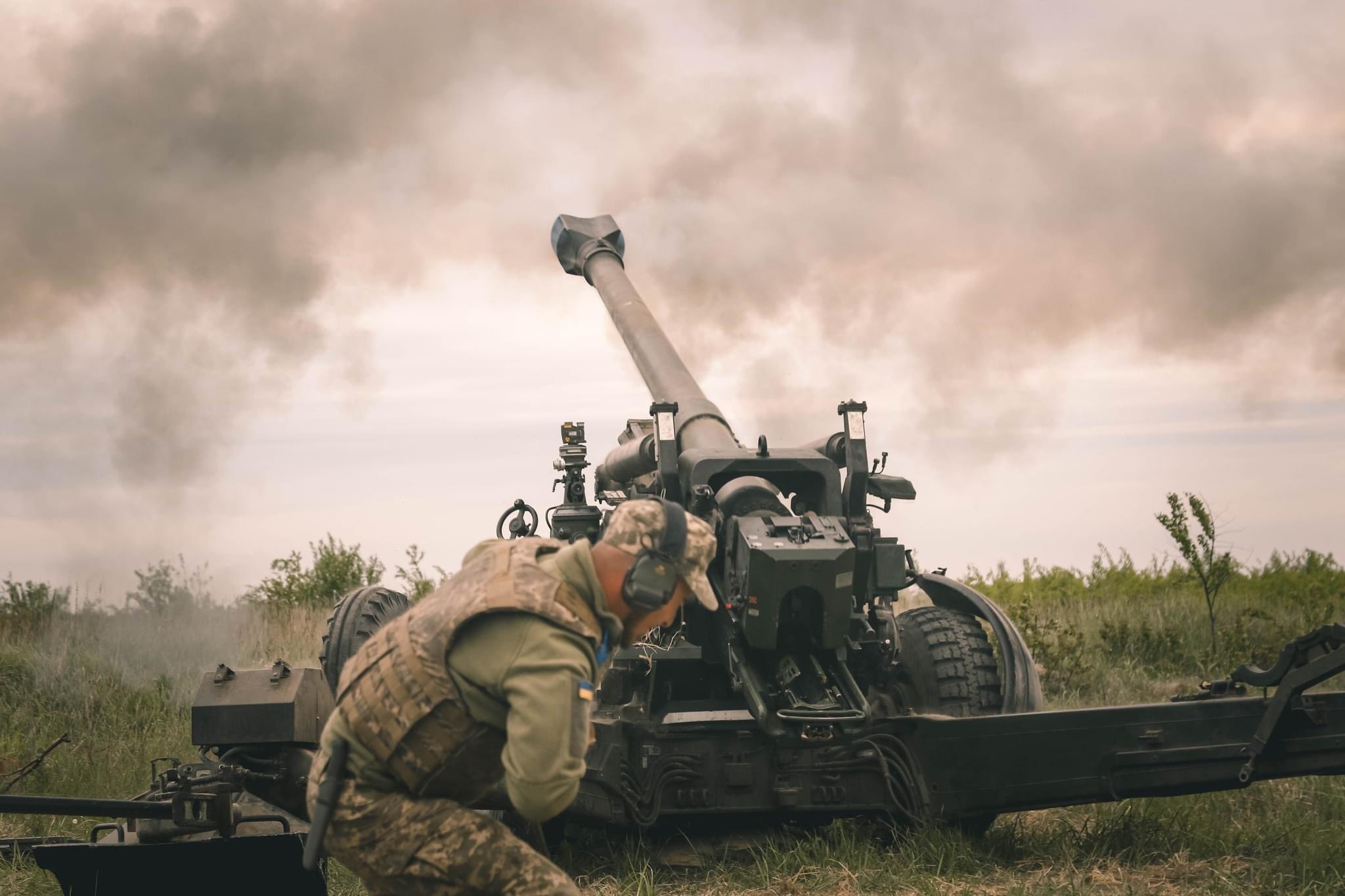 Defense of Ukraine on Twitter: "The powerful voice of M777 in Ukraine is now joined by a new partner - 155-mm howitzers FH70. This duo is annihilating the russian occupiers. To reach