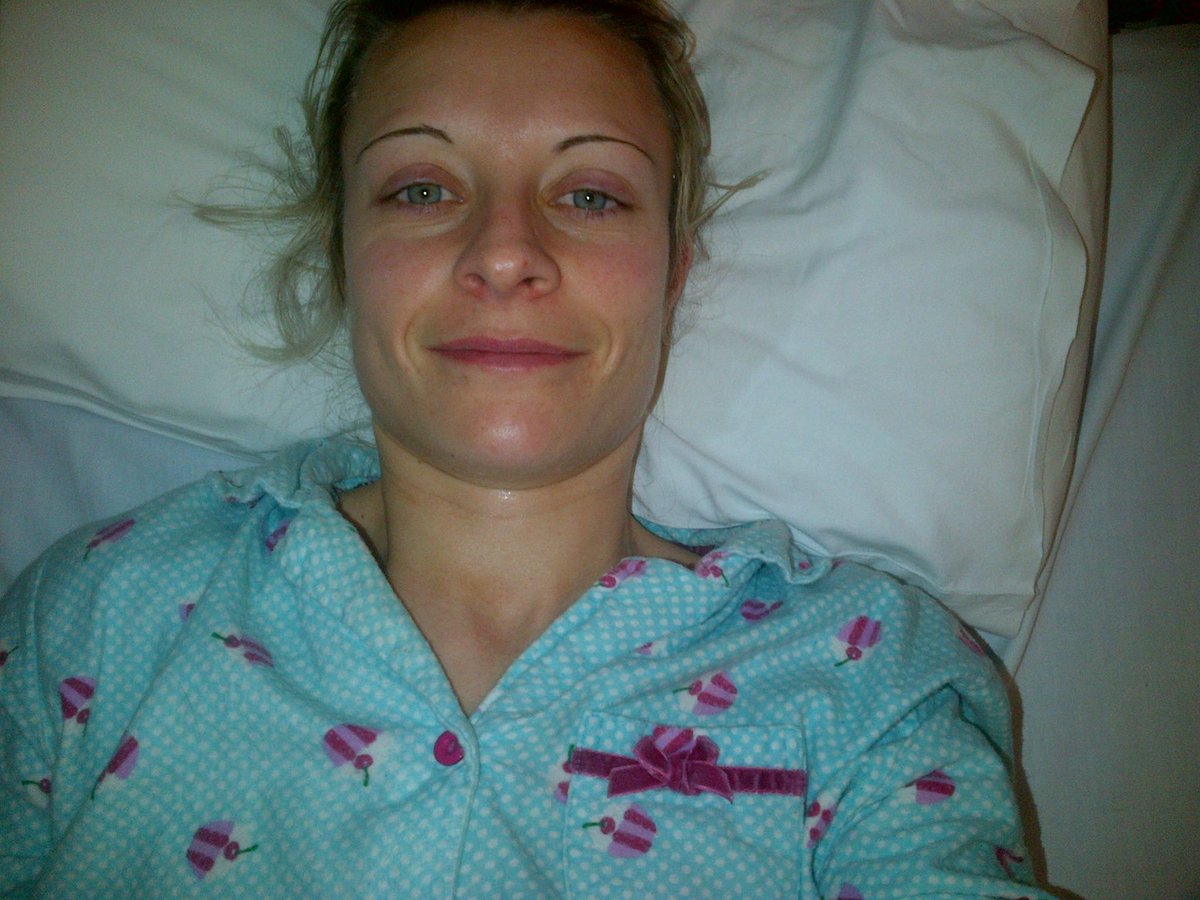 RachaelBurnsSLT's tweet image. A stroke can happen at any age. 10 years ago age 32 recovering from a subarachnoid haemorrhage @WaltonCentre , despite being fit and healthy. Now finishing my 1st year of Speech and Language Therapy degree 🤩 #StrokeAwarenessMonth #SLT2B