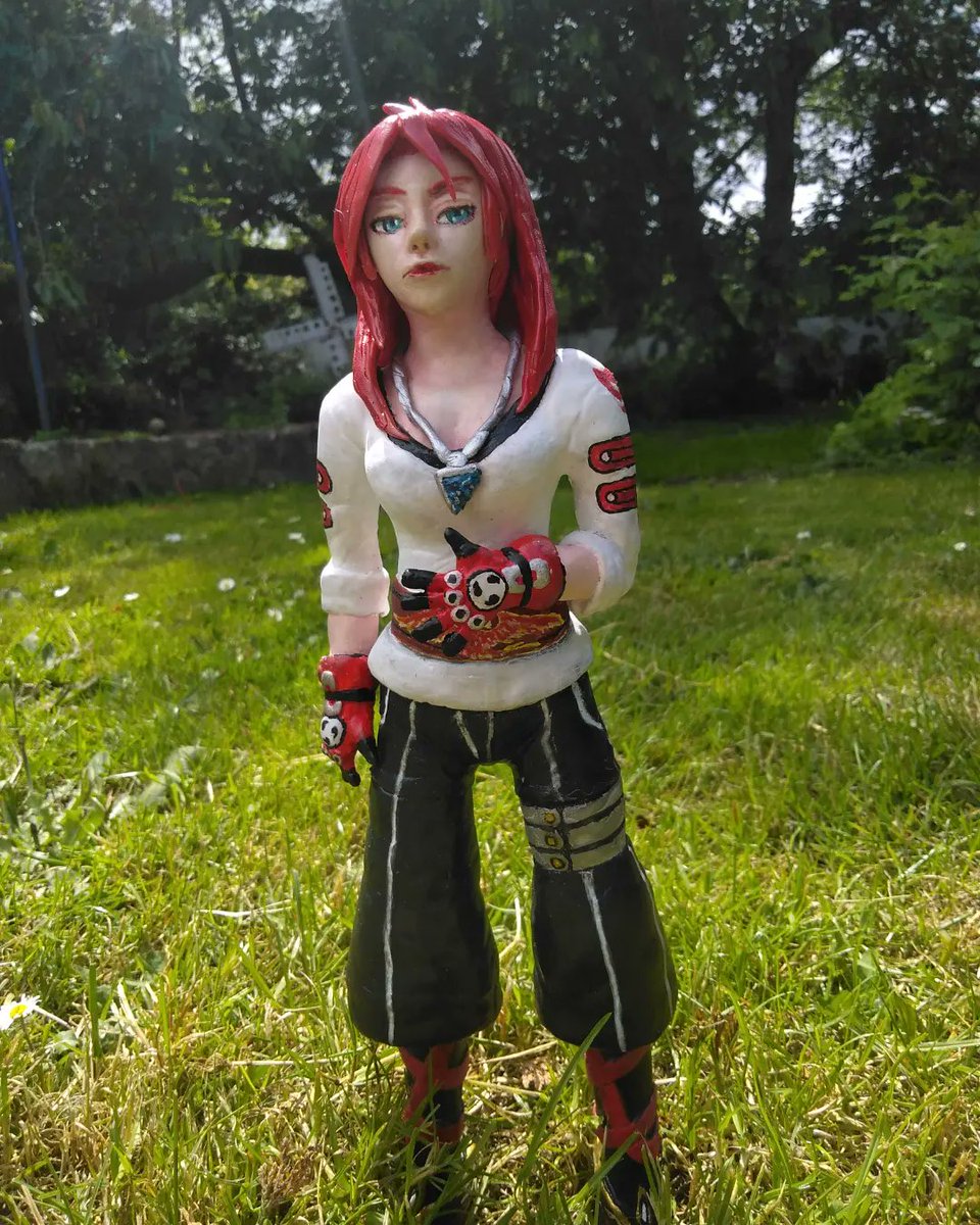 Tsukiyomi789's tweet photo. This is my 1st mini created from my 1st oc Shinomi 😁
Although I like the result,
I hope you like it 😊
Made of Fimo clay, aluminium, wire and acrylic
#sculture #acrylicpainting #acrylicart #art #originalcharacter #artcommunity #patefimo #artoftheday #traditionalart https://t.co/gjn6xspqes