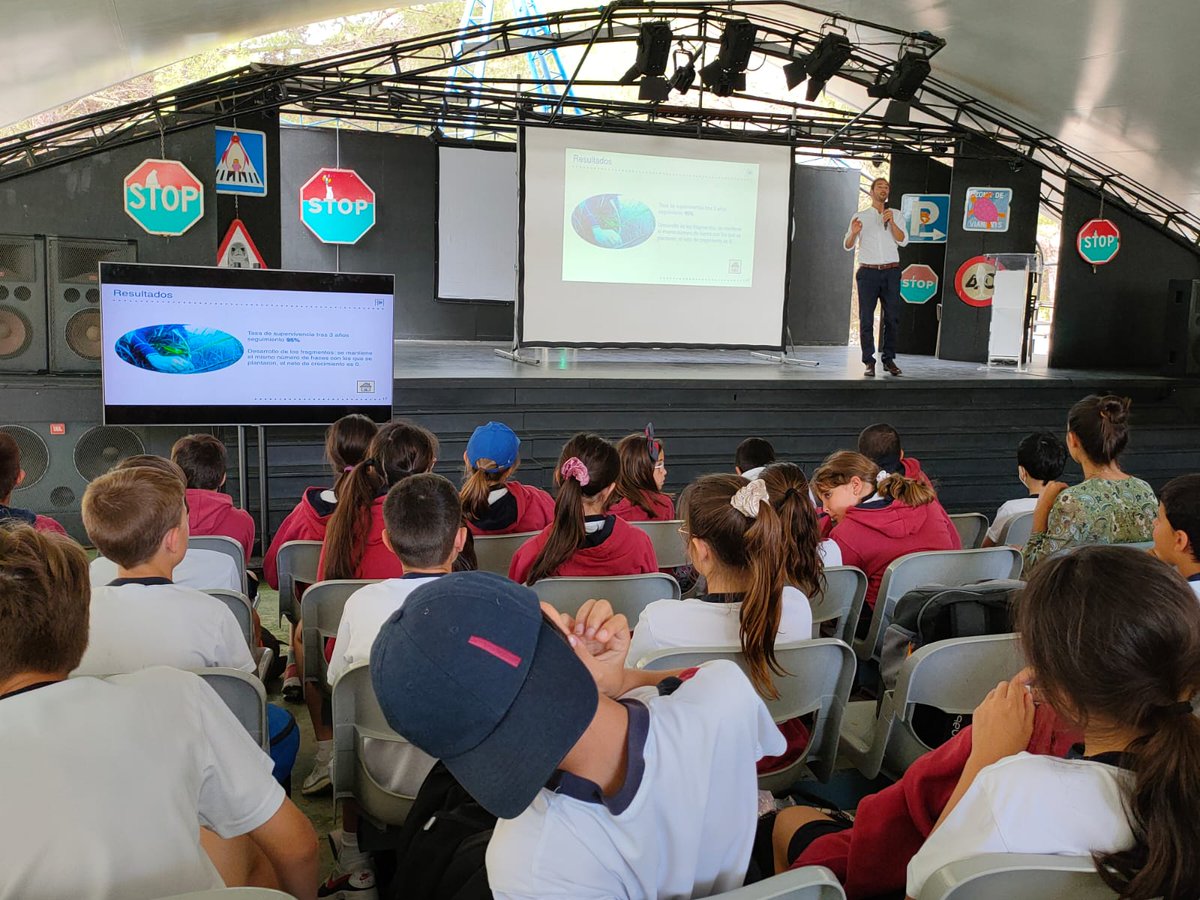 Casi 300 👩‍🎓 alumn@s de #Balears han estado en #ForoFuturo2022 de #Formentera para compartir experiencias sobre protección de la #biodiversidad

Acercamos a los jóvenes el #BosqueMarino, que recupera la #posidonia 🌱 para luchar contra el #cambioclimático por un #FuturoSostenible
