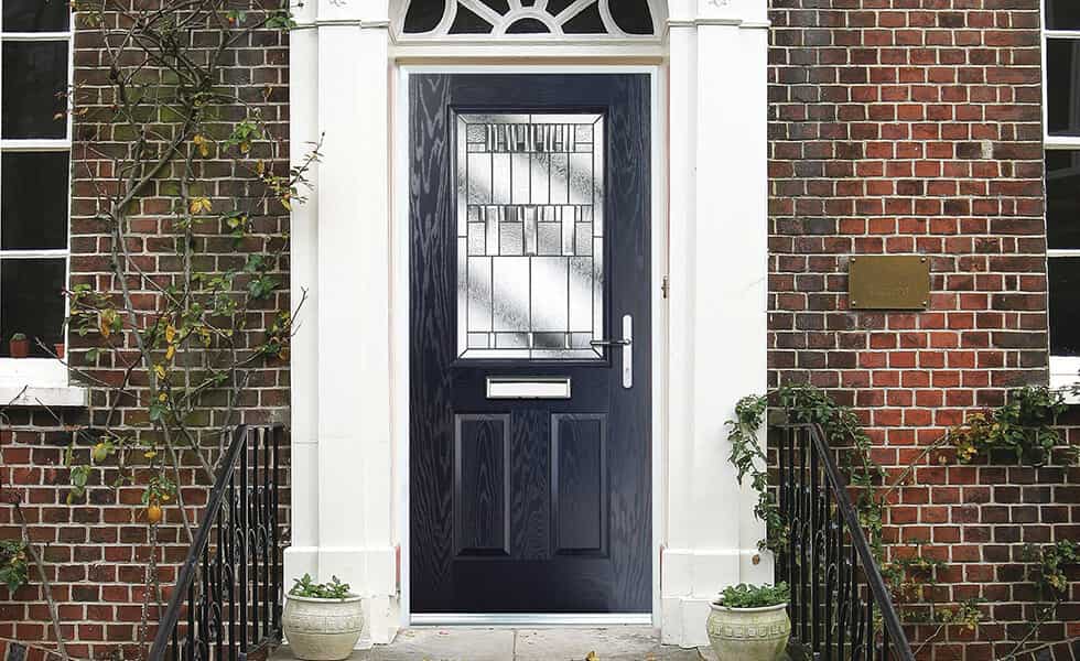 IdealWindows_'s tweet image. Available in composite, uPVC, timber &amp;amp; timber effect in a range of traditional and contemporary styles, our double glazed front doors will keep your home warm, reduce outside noise and enhance the kerb appeal of your home🏠

bit.ly/3e41hSl 

#WeHaveaSolutionForThat