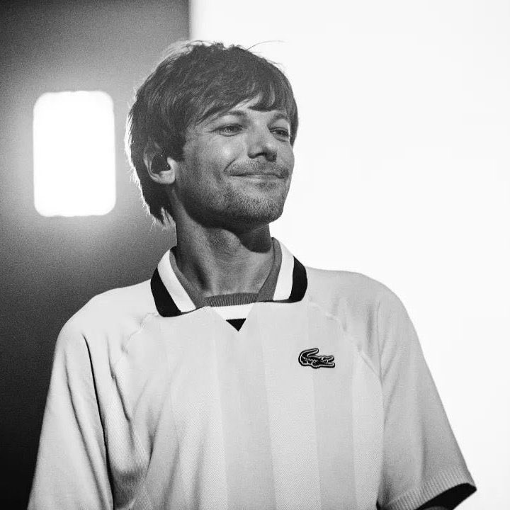 onlytbangel's tweet photo. Louis en Uruguay<3 https://t.co/qrSt277ALX
