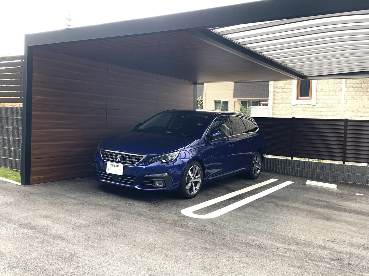 ka_sw1122's tweet photo. とある立派な屋根付きガレージに入れさせてもらった‼️
やっぱ屋根付きいいな〜塗装は日焼けしないし、ゴム部品が劣化する心配もない。都会だと金額の前に屋根付きの駐車場ほぼないから無理だけど😭 https://t.co/mgfYYIujOT