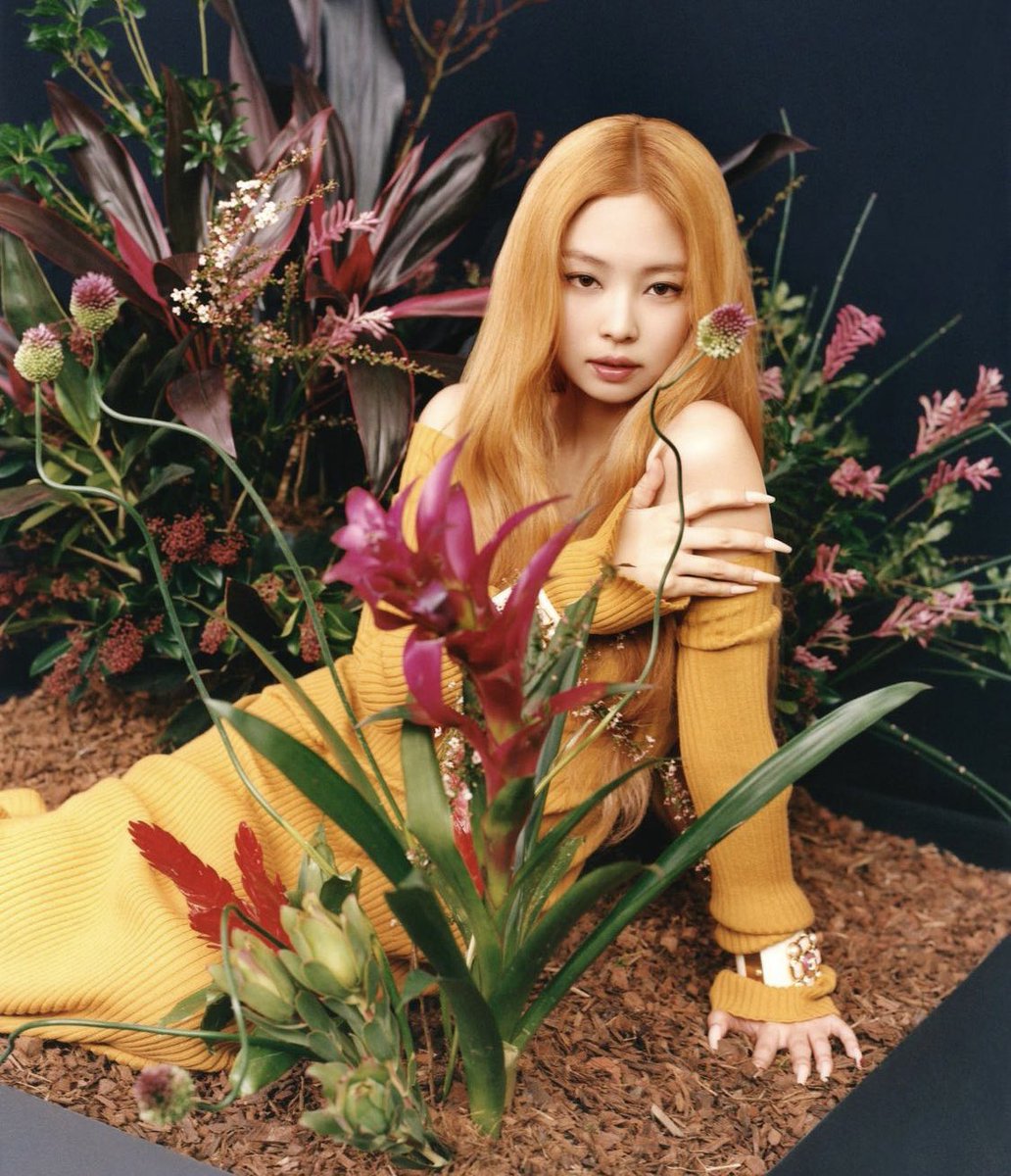 BITCHAENNlE's tweet photo. their visuals out of the world https://t.co/0a3IRrPPpK