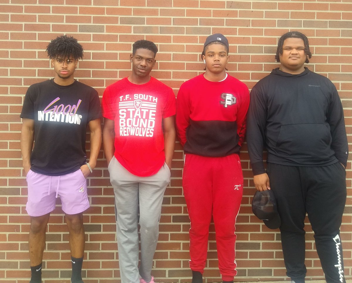 TFSouthTF's tweet photo. State Bound! They are on their way and ready to compete. #TFSRedWolves @TFSo_Athletics @TFSRedWolves https://t.co/BXsVVjFMRU