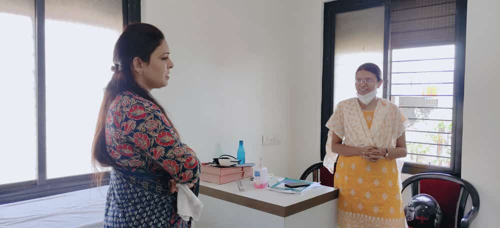 dhadve_rupali's tweet photo. लवकरच सुरू होत असलेल्या युगपुरुष राजा शिवछत्रपती महिला प्रसुतिगृहाची आज पाहणी केली. याठिकाणी सुसज्ज  OPD, सर्व प्रकारच्या Blood Test, तसेच covid vaccination आणि 0 ते 5 वर्ष वयोगटातील लहान मुलांचे लसीकरण सद्य स्थितीत सुरू आहे. त्यावेळी उपस्थित असलेले सर्व डॉक्टर, नर्सेस, security, https://t.co/EtsY6k353c