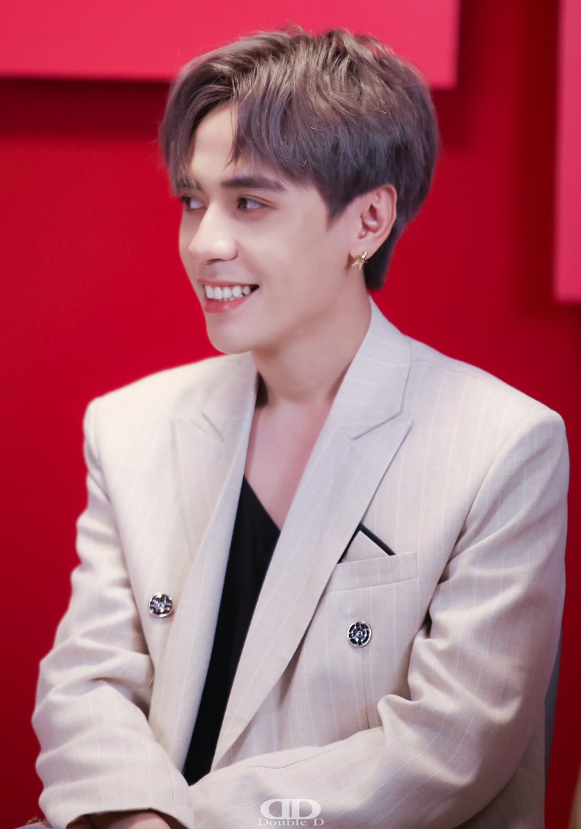 DD_MasterD's tweet photo. 220526 #KingLive #360DoSoiLivexMasterD  p1
#QuangHungMasterD #QuangHùngMasterD #QuangHung #Muzik 
@QH_MasterD 
#DD #DDwithMasterD https://t.co/lBaZZEQR2K
