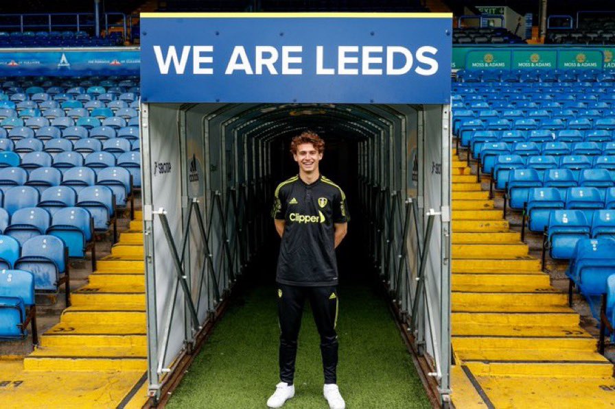 rogbennett's tweet photo. Brenden Aaronson of Medford, NJ signs for Leeds United in Premier League for $35m. The 21-Year-Old will be managed by Racine, Wisconsin’s Jesse Marsch and play for a team part-owned by San Francisco 49ers group. Incredible moments for the Men’s game in this Nation 🇺🇸⚪️ https://t.co/v958xPFZcu