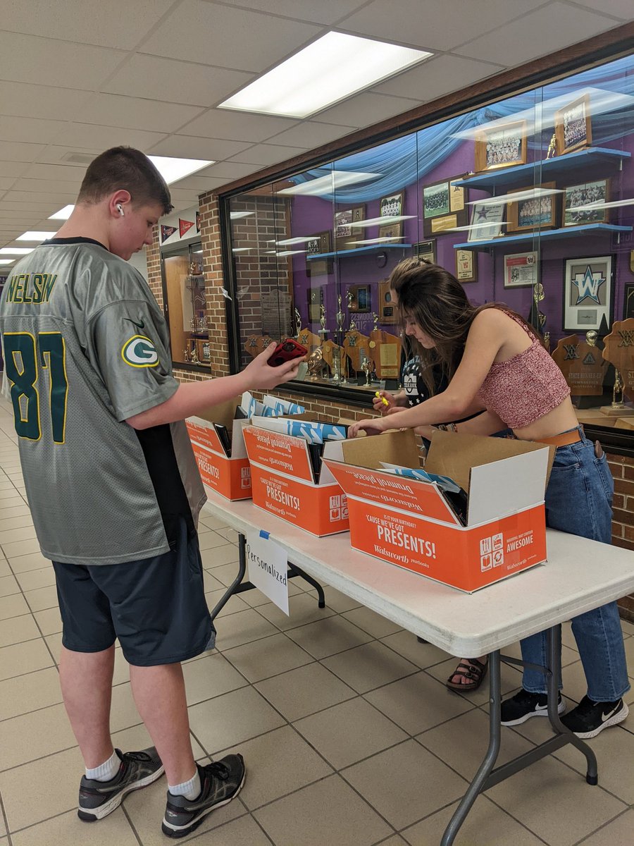 YearbookWNHS's tweet photo. We hope you enjoy your yearbooks @WaukeshaNorth1 ! https://t.co/0YRFiM3KX2