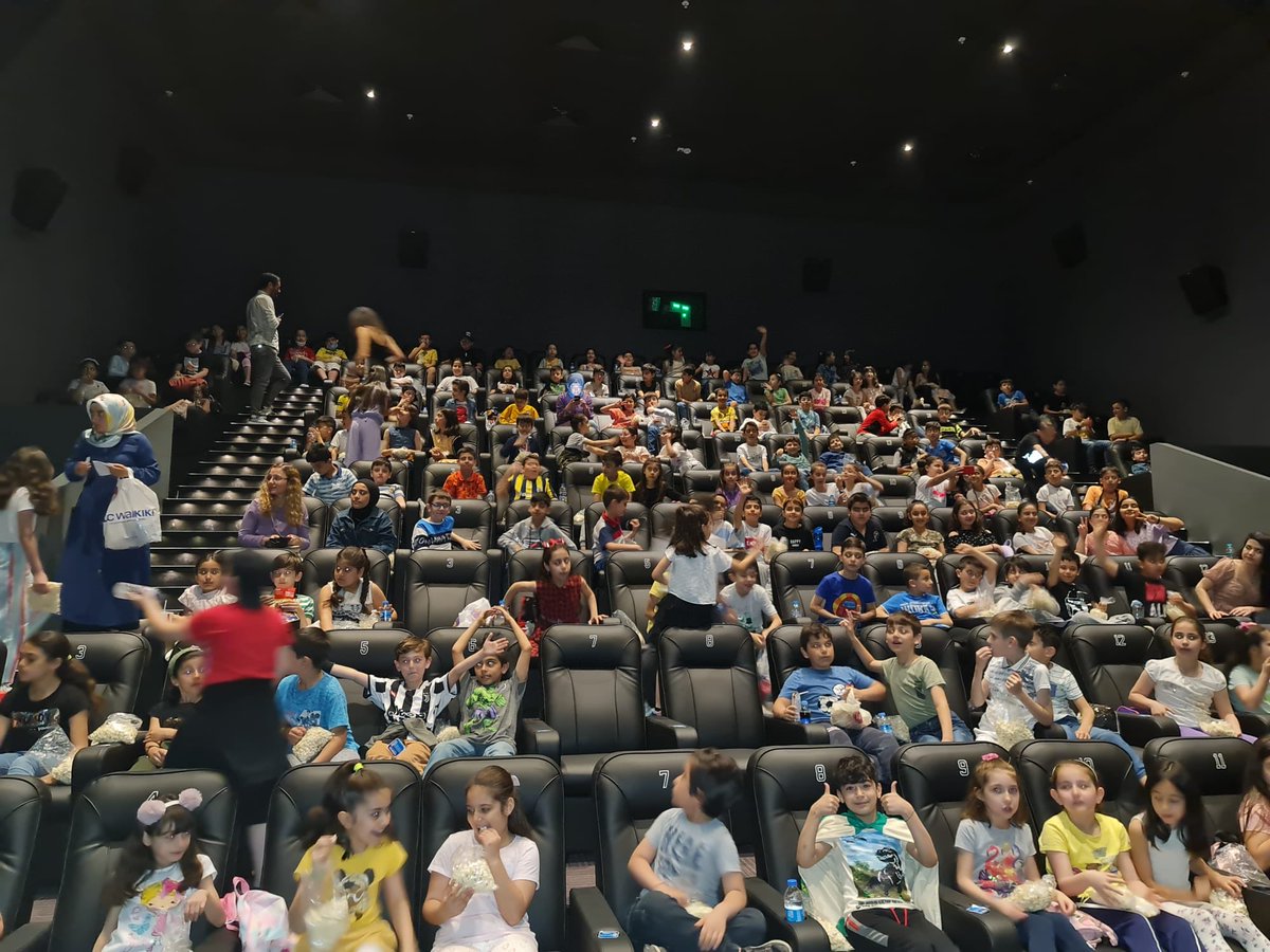 "Sinemaya Gitmeyen Öğrenci Kalmasın" projesi kapsamında ⁦<a href="/sultangazimem1/">Sultangazi İlçe Millî Eğitim Müdürlüğü</a>⁩ ve Vega AVM işbirliği ile daha önce hiç sinemaya gitmemiş ögrencilerimizle birlikte sinema etkinliğine katıldık. ⁦<a href="/necatitekbas/">Necati TEKBAŞ</a>⁩ ⁦⁩ ⁦<a href="/esay80hotmailc1/">esay80@hotmail.com</a>⁩ ⁦<a href="/mustafakizilay2/">Mustafa KIZILAY</a>⁩