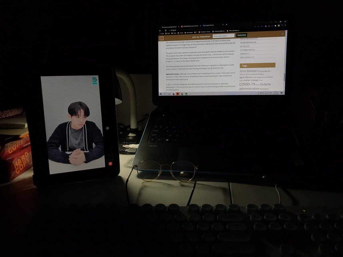 httpsbsn's tweet image. studying with my bf &amp;lt;3