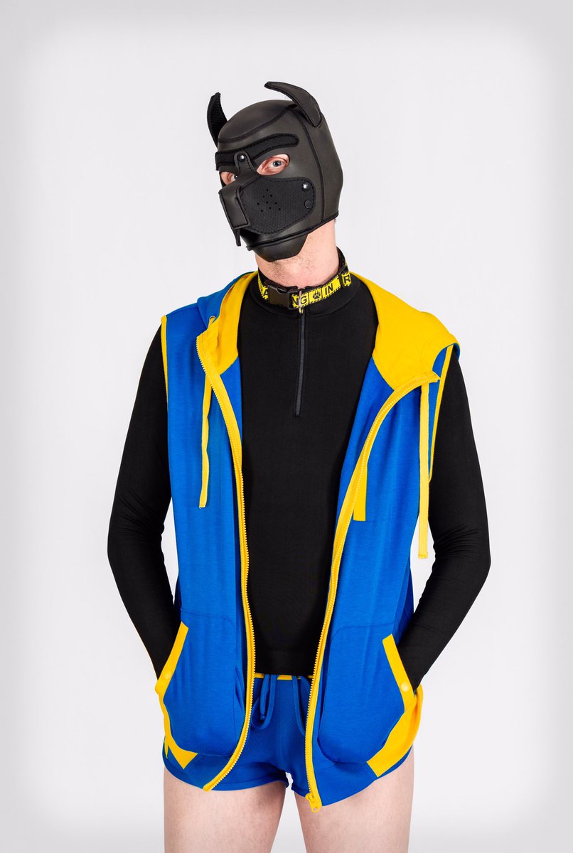 BookLab4's tweet image. How to find me at #BLFC. Take 2. 🎬 Let’s chat, take photos, get some food, go for walkies, and get knotty!

#HumanPup #PuppyPlay #PupPlay #GayPup