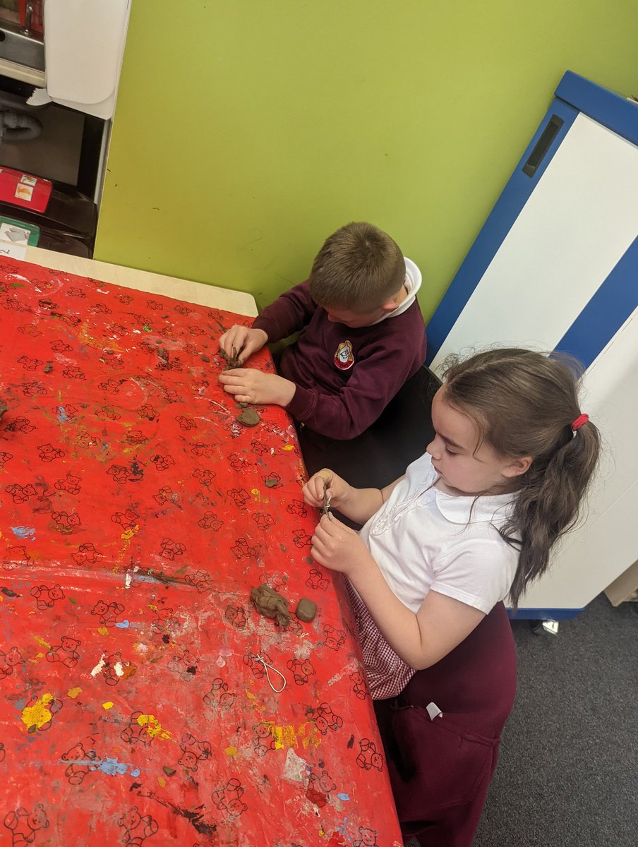 Class5DPS tweet media