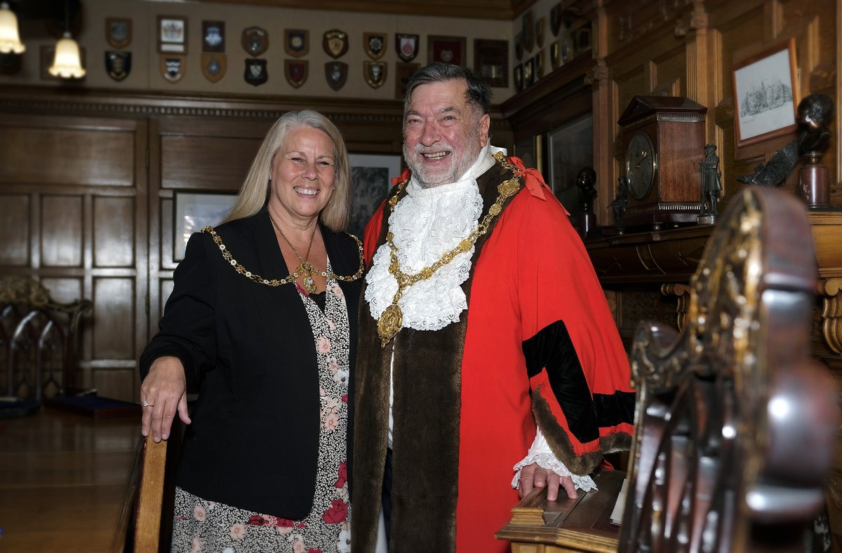 Scarborough Borough Mayor (@sbcmayor) on Twitter photo Today I was honoured to be re-elected as Mayor for the final 10 months of the borough. Lynne and I will carry on championing and supporting the borough and its people during this time, especially the most vulnerable in our community.
Thanks to <a href="/snapperponter/">richard ponter</a> for the great images. Today I was honoured to be re-elected as Mayor for the final 10 months of the borough. Lynne and I will carry on championing and supporting the borough and its people during this time, especially the most vulnerable in our community.
Thanks to <a href="/snapperponter/">richard ponter</a> for the great images.