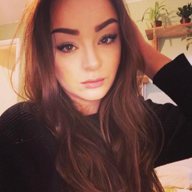 Carly Owen tweet media