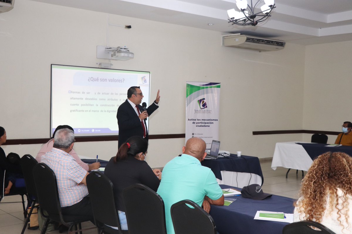 TEG_ElSalvador's tweet photo. #EnDesarroll | El TEG se encuentra desarrollando un Curso de Inducción para nuevos miembros de Comisiones de Ética Gubernamental de instituciones públicas del Gobierno Central y municipalidades. https://t.co/VjPYt7wGIf
