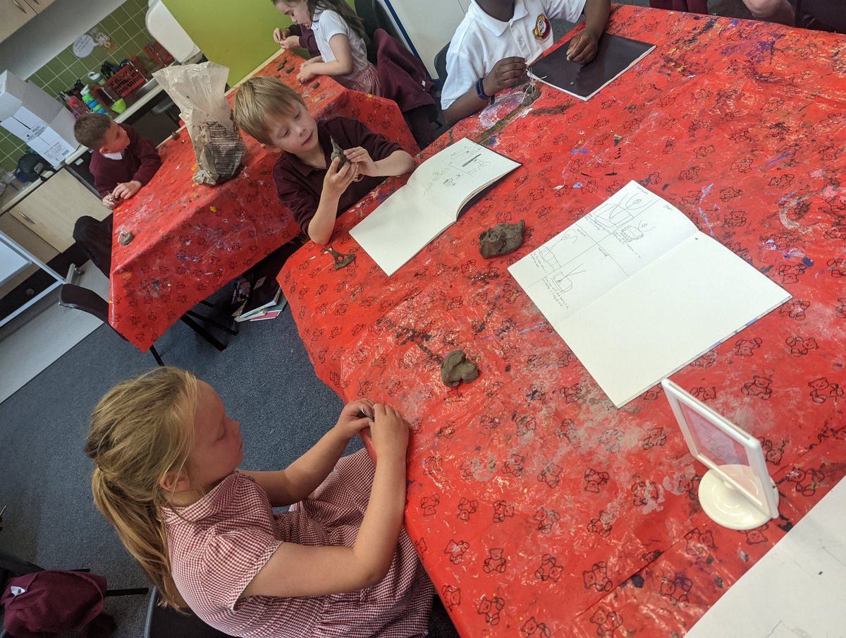 Class5DPS tweet media