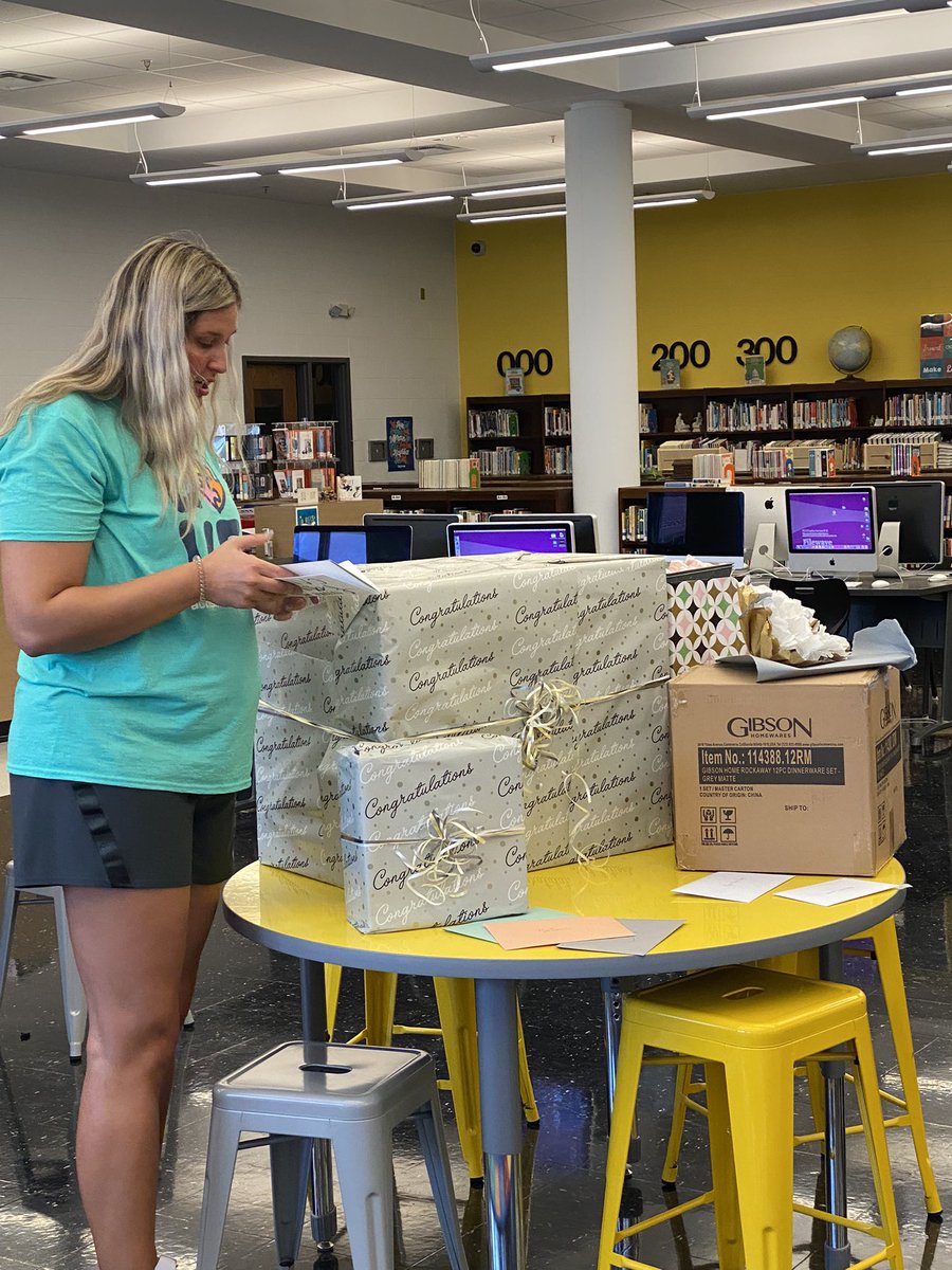 Upperman Middle School tweet media