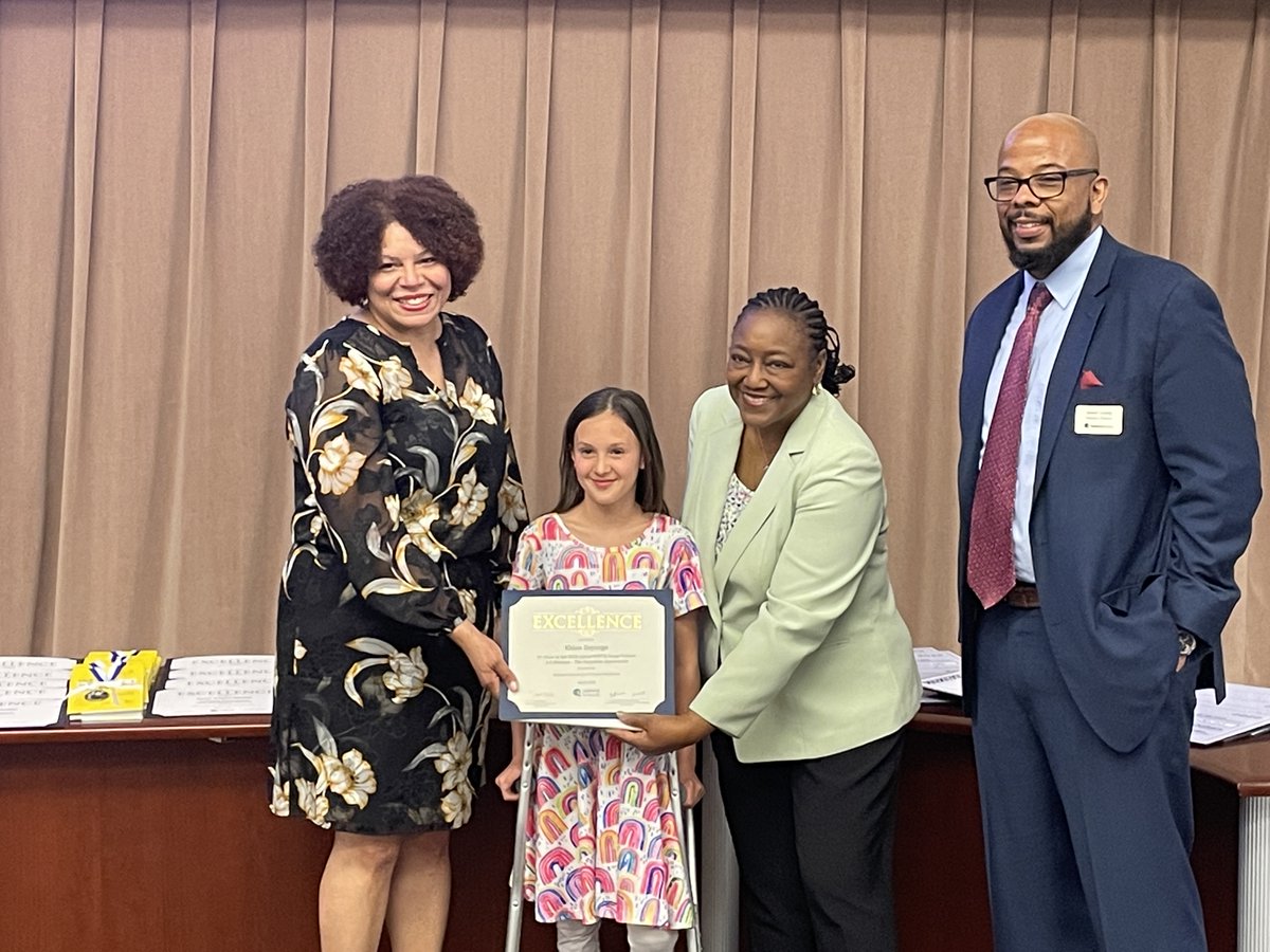 Congratulations to <a href="/DavisburgEl/">Davisburg Elementary</a>  winners of <a href="/OaklandSchools/">Oakland Schools</a> Career Write essay contest: Khloe DeJong from Mrs. Strong's class won 3rd place and Addison Swalwell from mrs. Wehri's class won first place! We are so proud of you! 
#BronchoPride